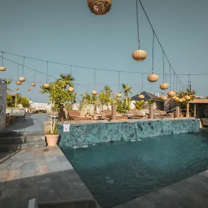 4* Hotel 555 Clubbing Adults Only